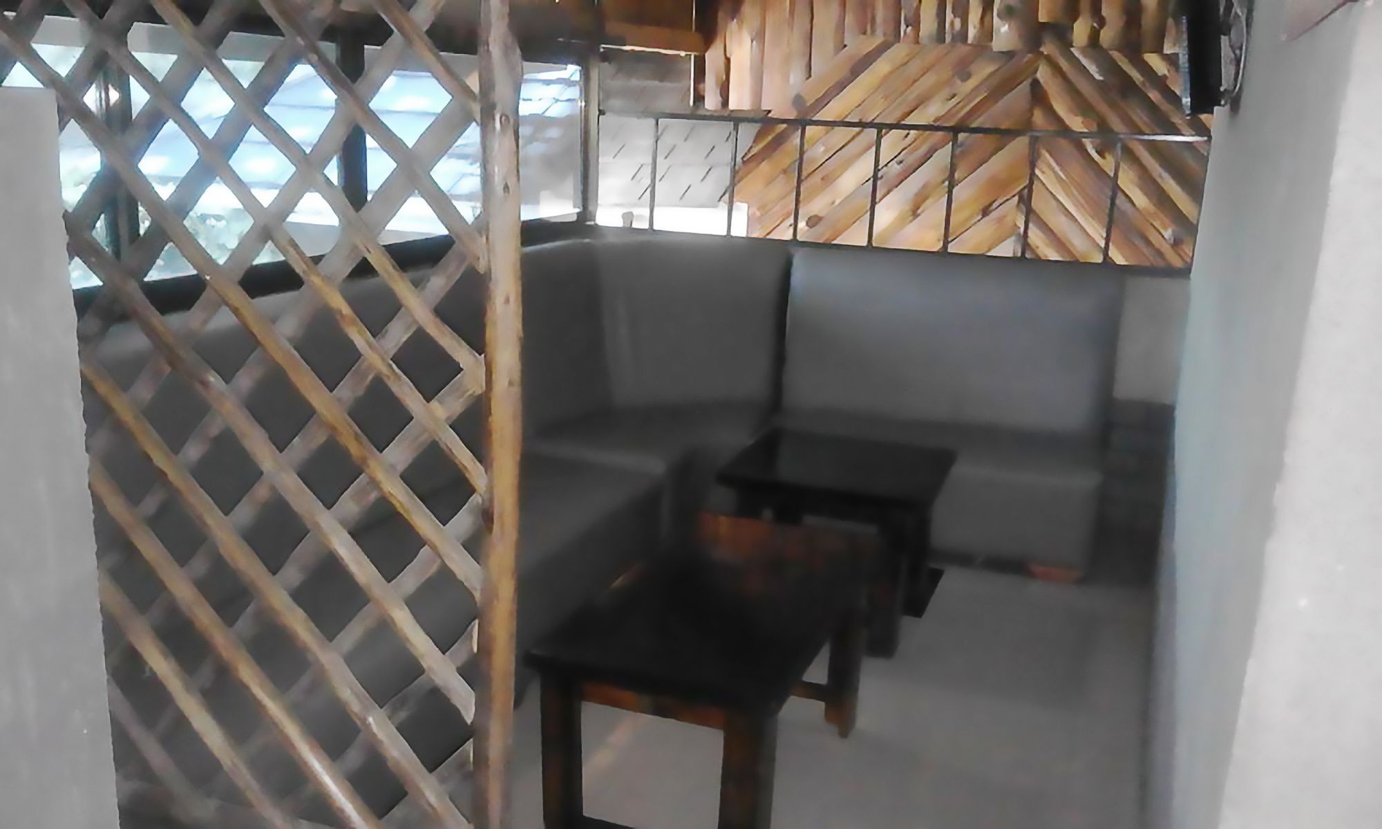 Bison Hotel Nakuru Exteriör bild